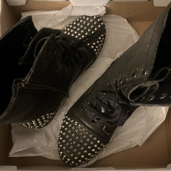 Brought years ago in decent condition genuine leather - Picture 2 of 9